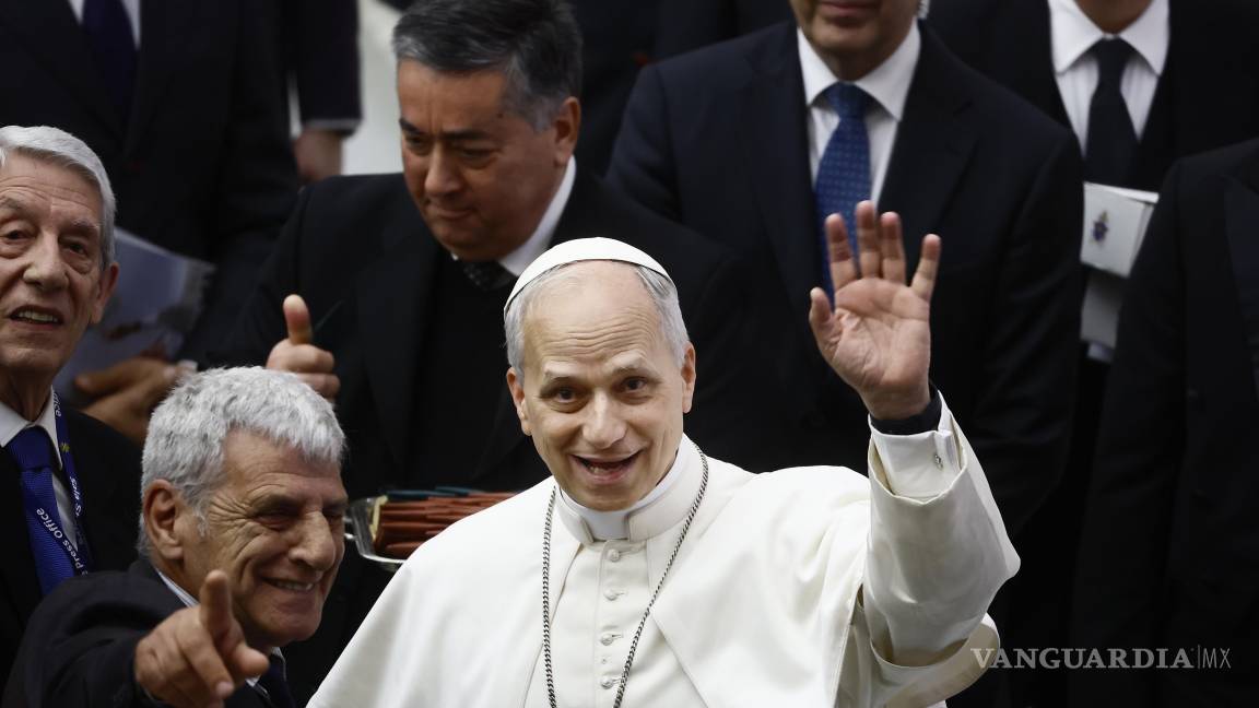 $!El papa que fue elegido en un cónclave de 24 horas la semana pasada, hizo un exhorto a los periodistas para que hagan uso de las palabras para la paz.