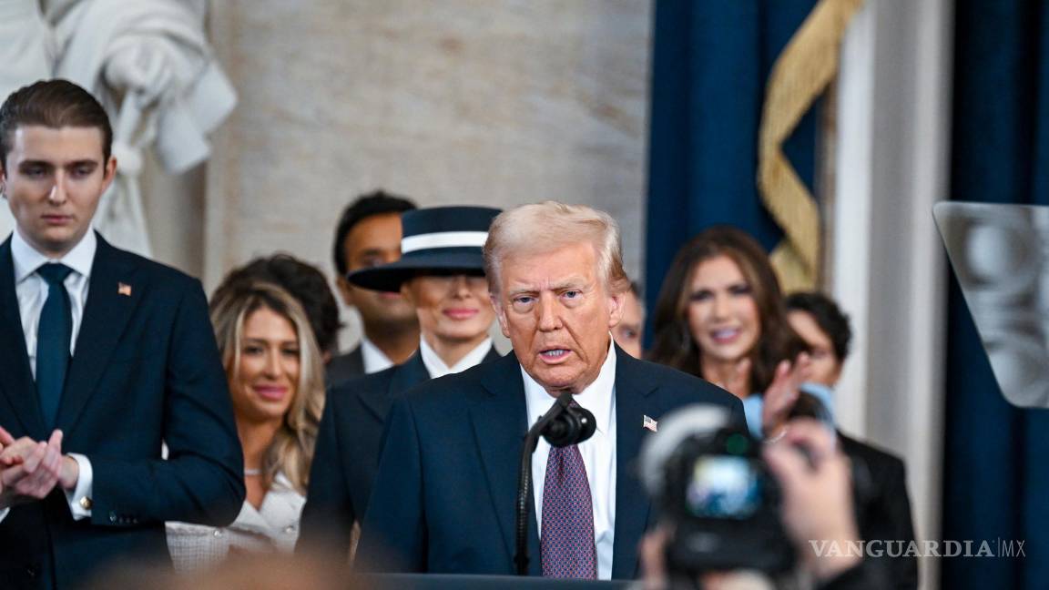 $!El presidente de Estados Unidos, Donald Trump, habla después de ser juramentado durante la ceremonia de investidura de Donald Trump como el 47 ° presidente.