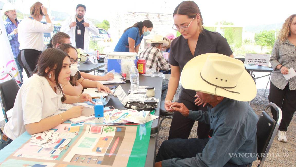$!Diferentes servicios médicos fueron ofrecidos a la población de Palma Gorda.