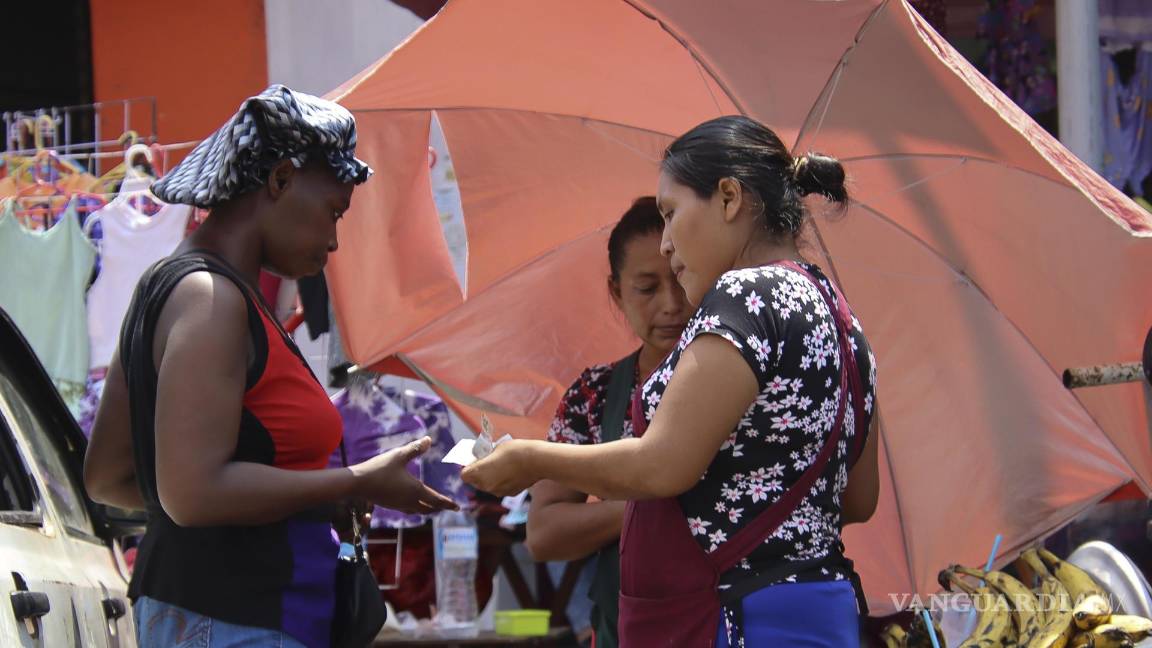 $!Los migrantes centroamericanos y suramericanos han decidido no avanzar hacia el norte de México por temor a secuestros, extorsiones.