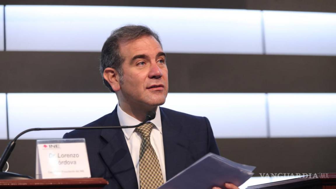 Córdova: democracia está en retroceso a nivel global