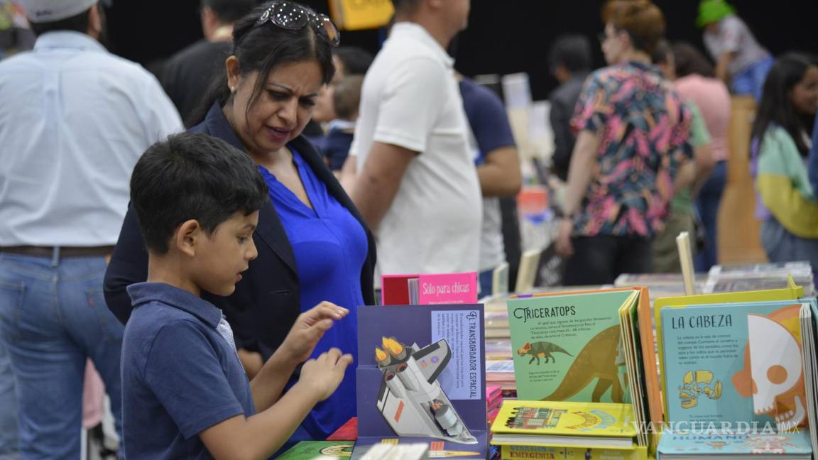 $!Que los niños estén en contacto con los libros es una excelente oportunidad para inculcar en los niños el hábito de la lectura.