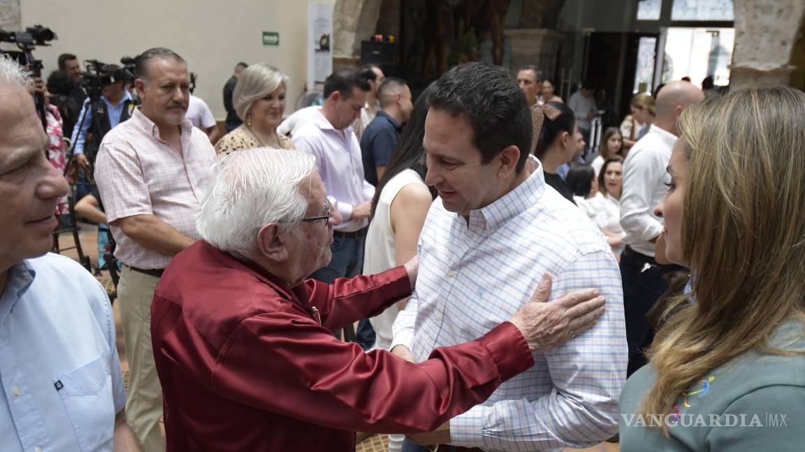 $!El alcalde Javier Díaz González subrayó el compromiso de su administración con el cuidado del patrimonio histórico y el orgullo de vivir en una ciudad con tanta riqueza cultural.