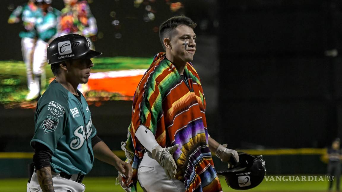 $!Saraperos se impone con ofensiva histórica y se queda la serie ante Rieleros en el Estadio Madero
