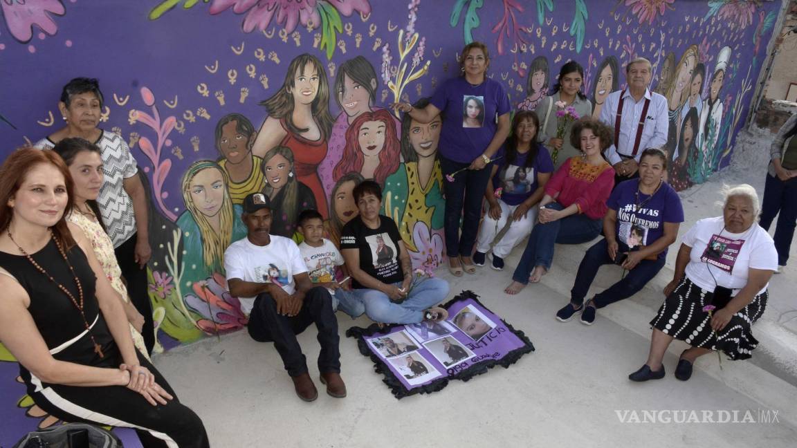 Instalan segundo mural contra feminicidios en Saltillo