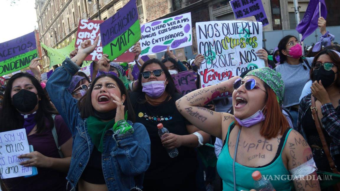 Monitorean organizaciones seguridad de feministas durante marchas del 8M