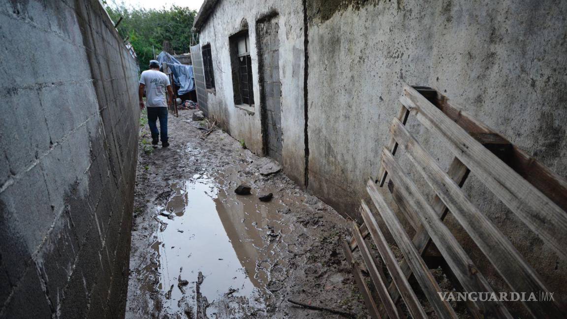 $!Tras fuertes lluvias se registraron desbordes de arroyos en la Región Carbonífera de Coahuila, donde el municipio de Múzquiz quedó prácticamente bajo el agua