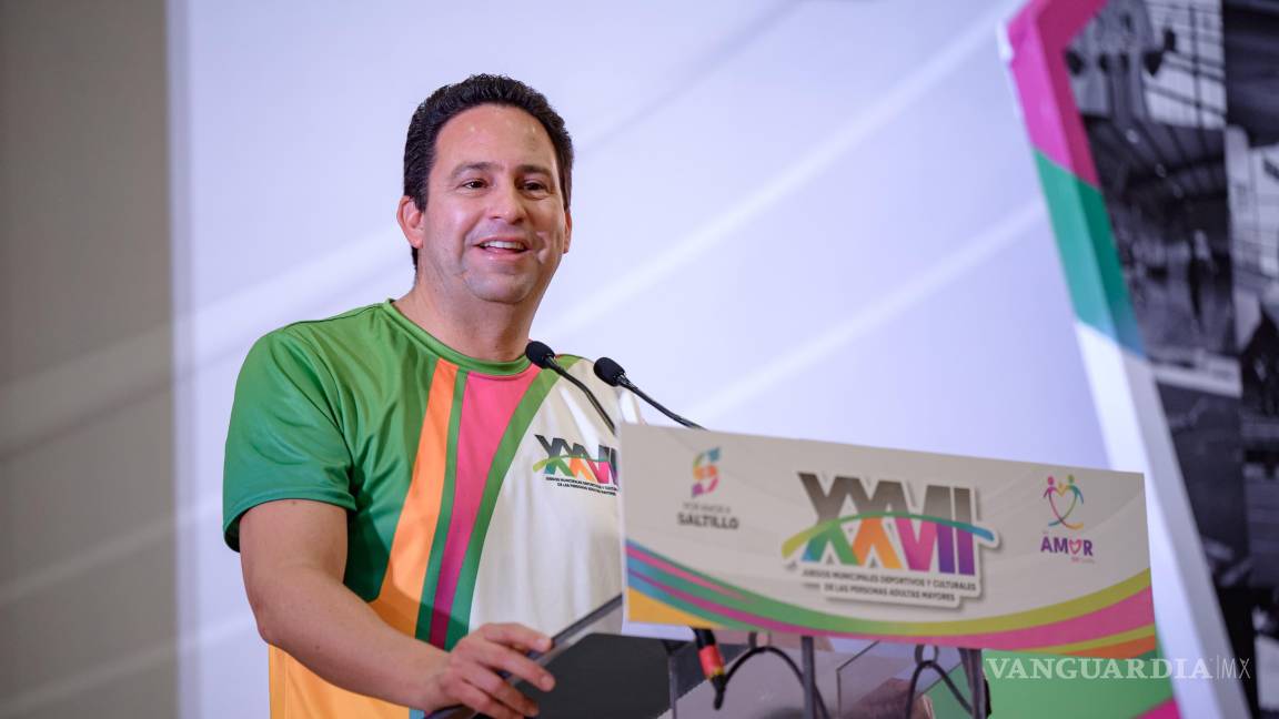 $!El alcalde Javier Díaz González durante su discurso inaugural, animando a los competidores a seguir preparándose con miras a los Juegos Nacionales y resaltando la importancia de la voluntad y pasión para alcanzar los sueños.