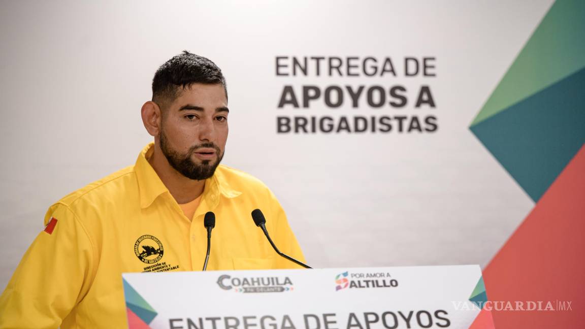 $!Brigadistas forestales recibieron estímulos de 10 mil pesos y equipamiento especializado como parte del fortalecimiento a la respuesta ante emergencias naturales.