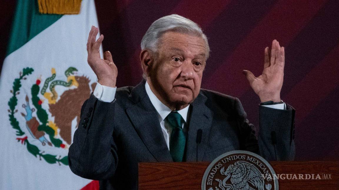 ‘Es ilegal’: AMLO recomienda a aspirantes no contratar espectaculares y arremete contra publicistas ‘corruptos’