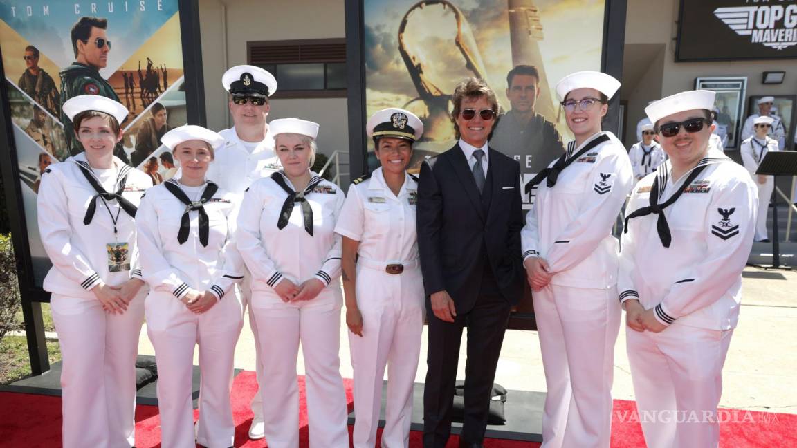 $!Tom Cruise visitió la Naval Air Station North Island, en San Diego, California, en la premiere mundial de “Top Gun: Maverick”.