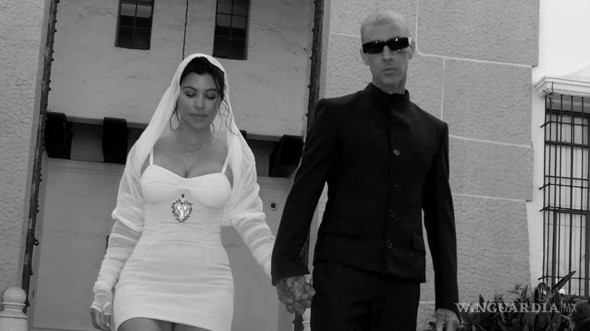 Ya es oficial. Kourtney Kardashian y Travis Barker se casaron en Santa Bárbara, aunque sin la presencia del famoso clan