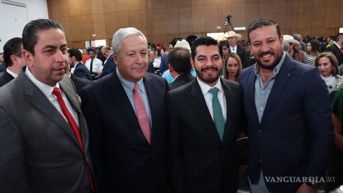 $!Los alcaldes de Saltillo y Ramos Arizpe, acudieron al informe de Ramiro Durán.