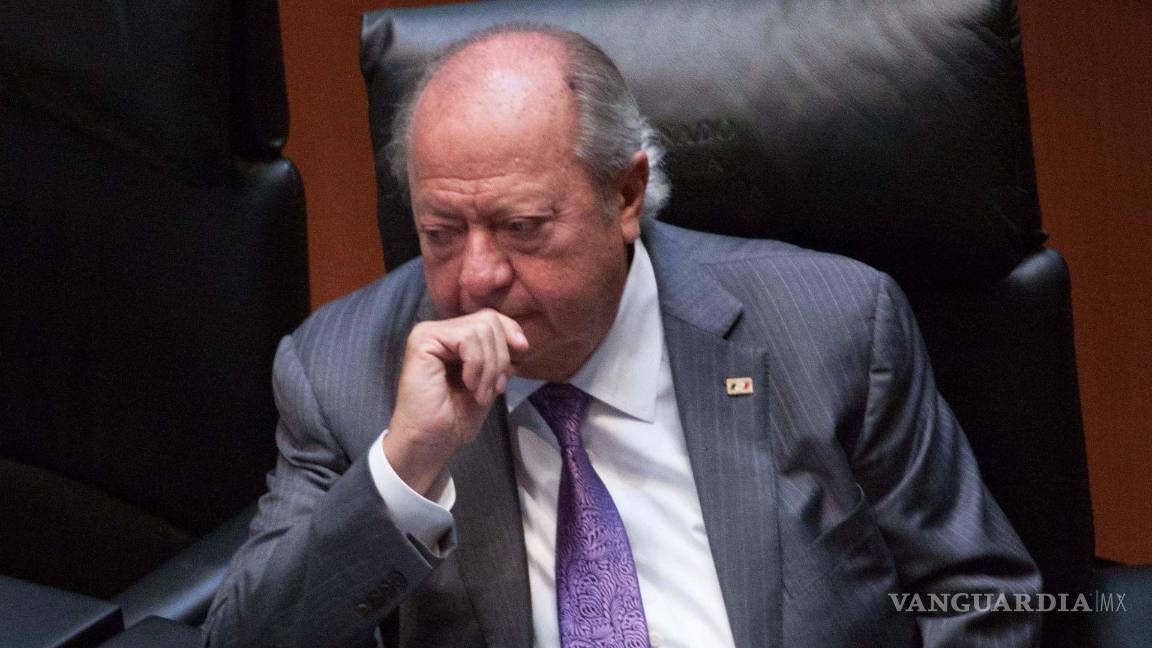 Entre seguridad privada y funeral íntimo, despiden a Romero Deschamps