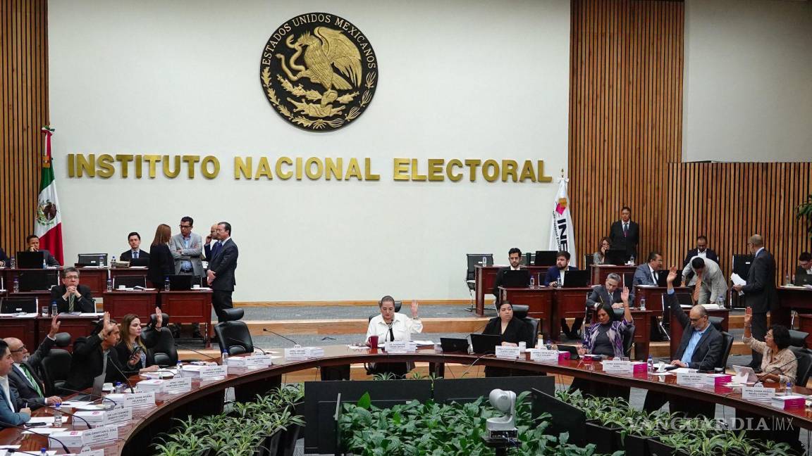 ¿Qué irregularidades encontró el INE en las solicitudes para el voto de mexicanos en el extranjero?