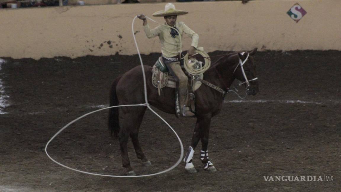 $!La agrupación que sumó menos puntos, fue la de los Compadres de Monclova.
