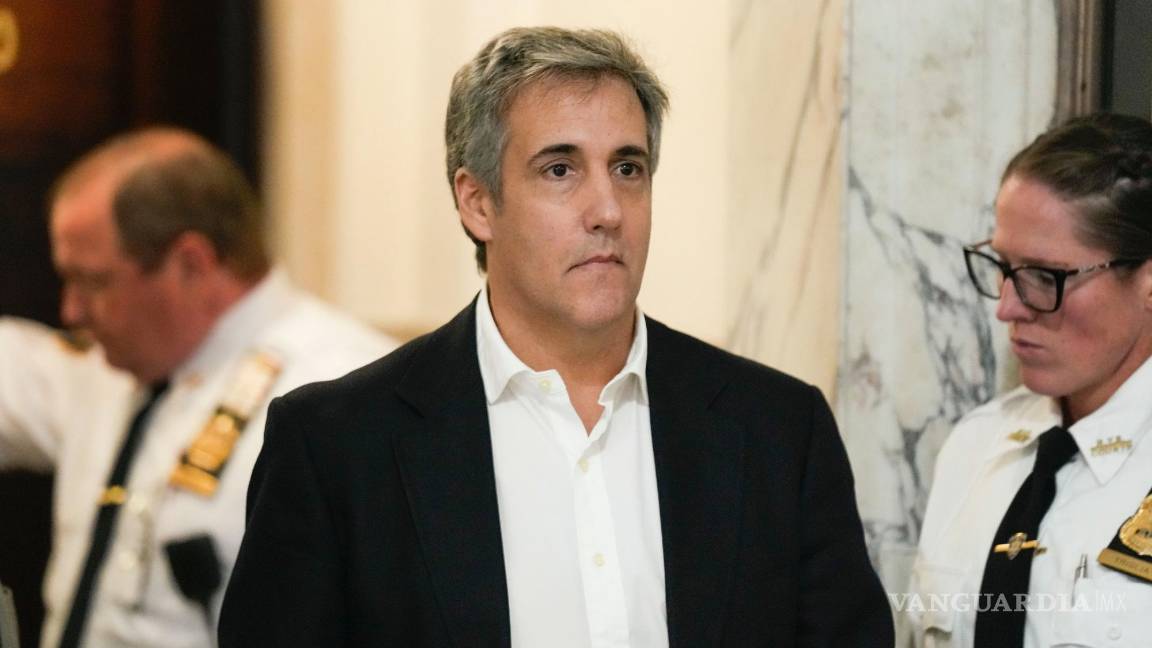 $!Michael Cohen regresa a la sala del tribunal de la Corte Suprema de Nueva York, el 25 de octubre de 2023, en Nueva York.