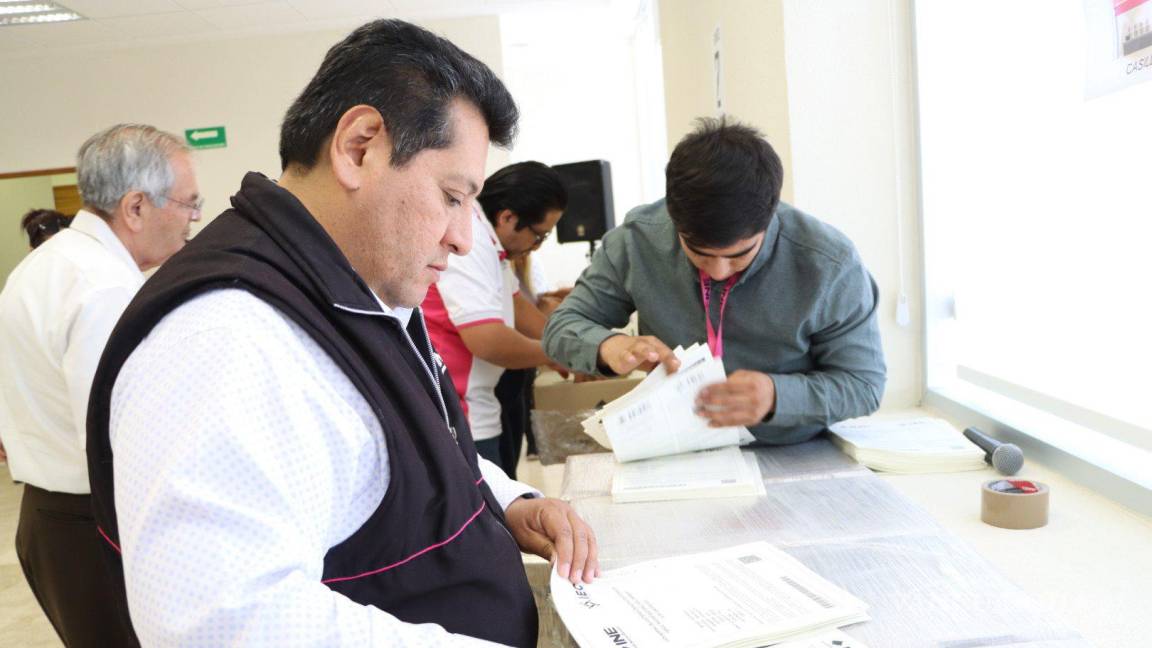 Entregan al Instituto Electoral de Coahuila lista nominal de electores