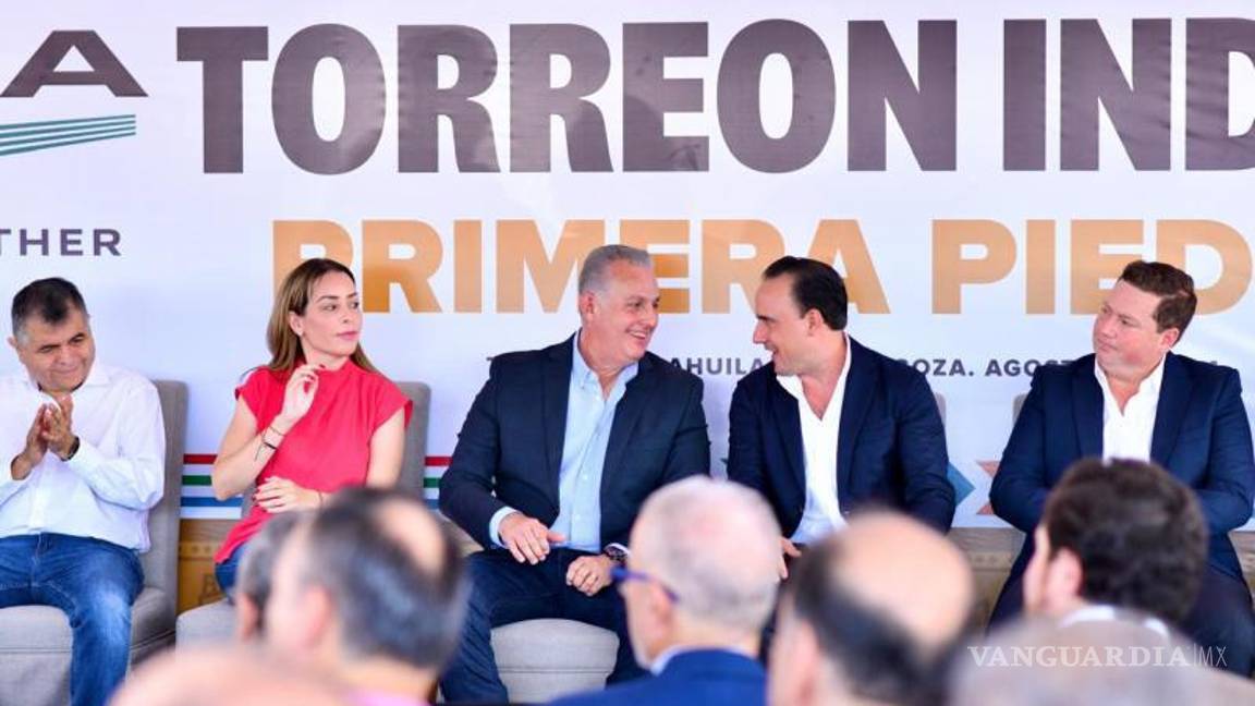 $!La senadora Verónica Martínez, izquierda, fue parte importante para que se lograra la inversión