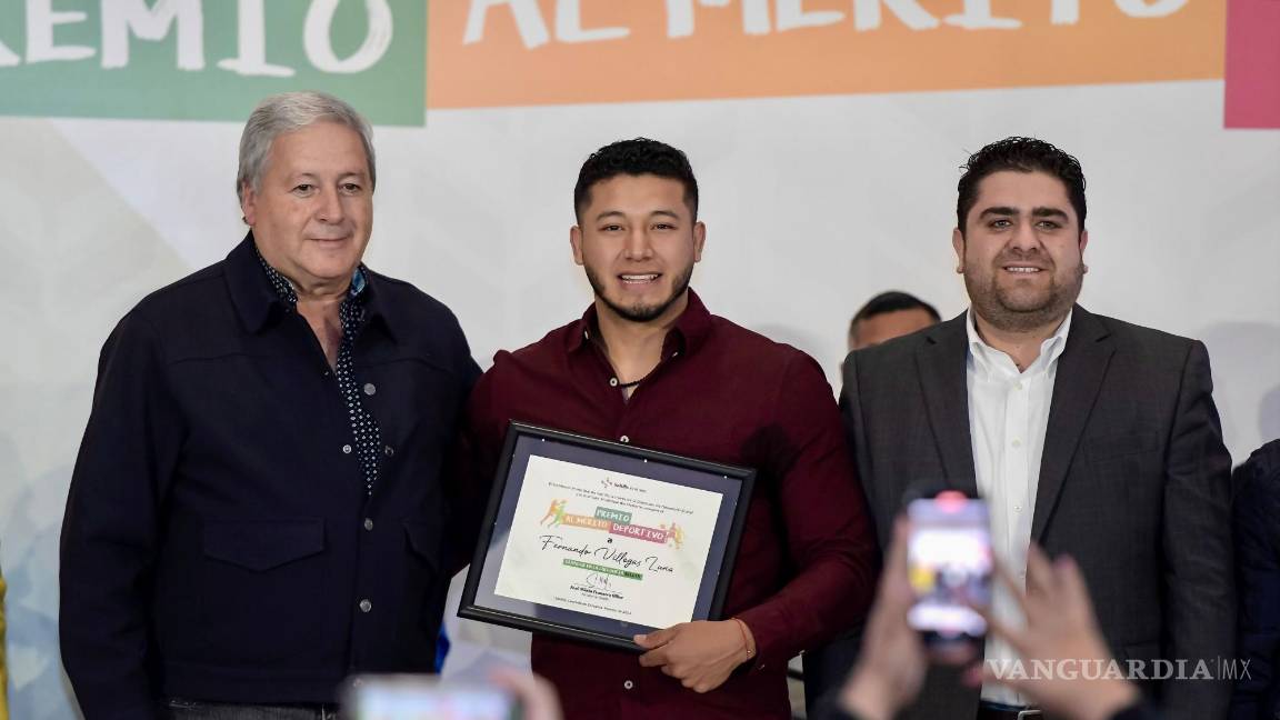 $!Fernando Villegas se quedó con el premio al Mérito Deportivo por su destacada participación dentro de las novenas en las que se desempeñó en el 2023.
