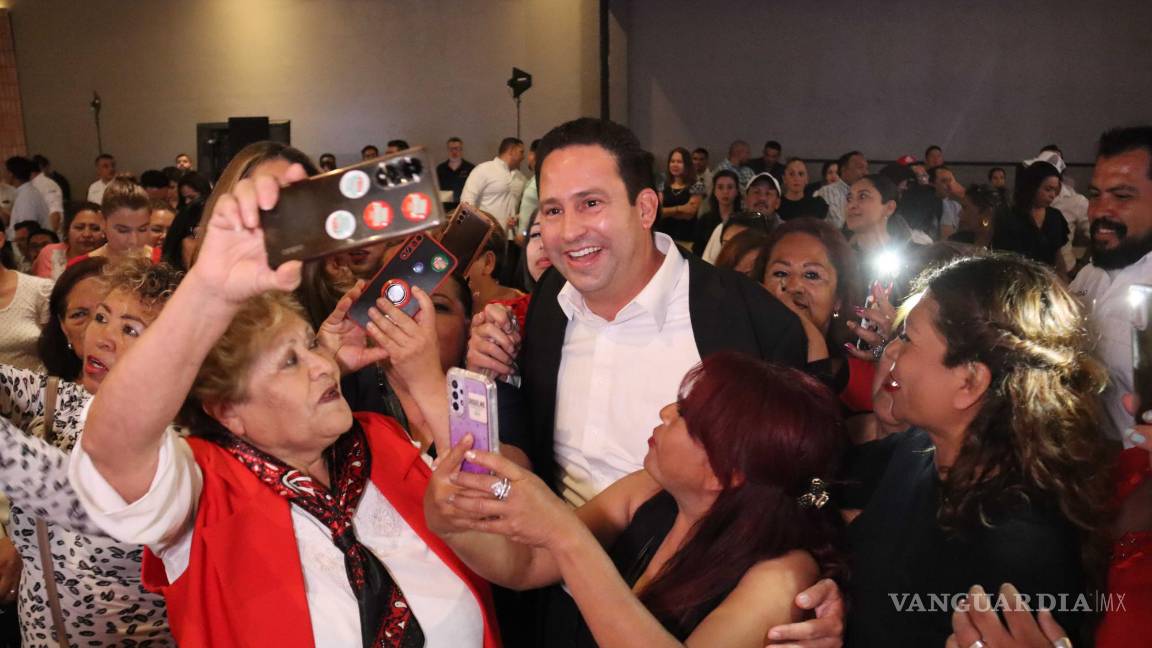 $!Saltillo: presenta Javier Díaz plataforma política; va por transformación al transporte público