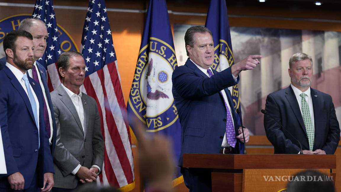 Republicanos exigen se explique cual es la presunta “amenaza nacional” que propició el cateo en Mar-a-Lago