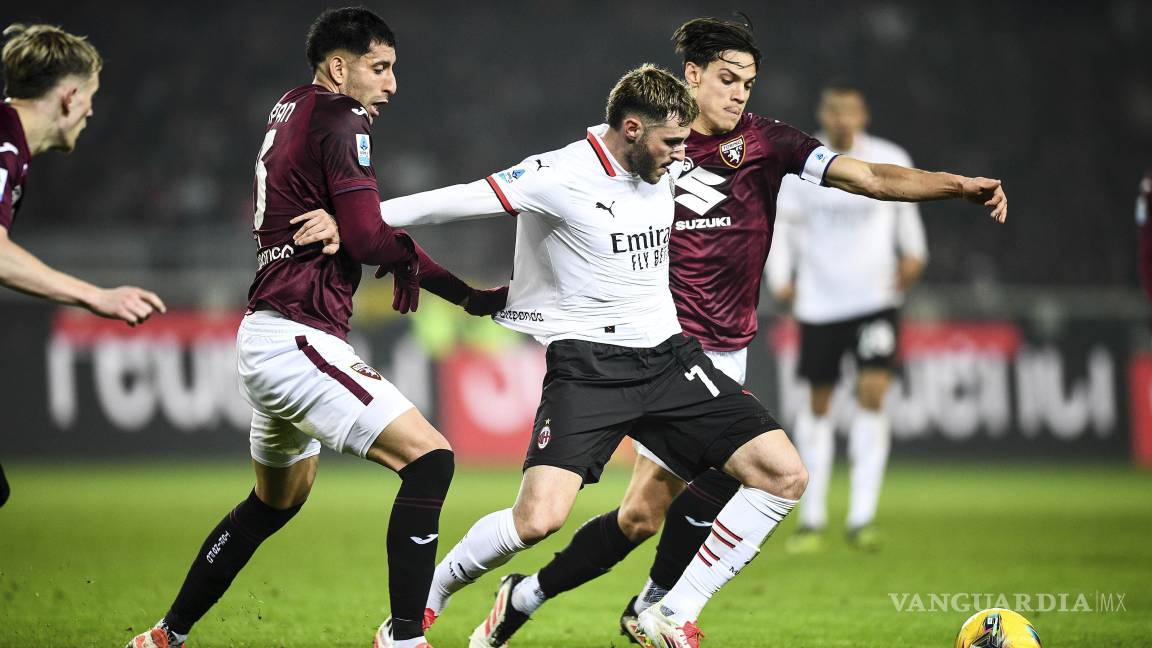 Santiago Giménez, sin gol, y el Milan viven ‘pesadilla’ tras caer ante el Torino