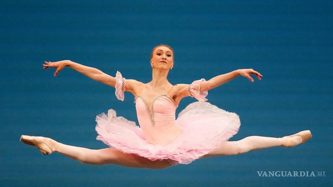 Así es como bailarines de varios países buscan un lugar en el Teatro Bolshoi de Moscú (fotos)