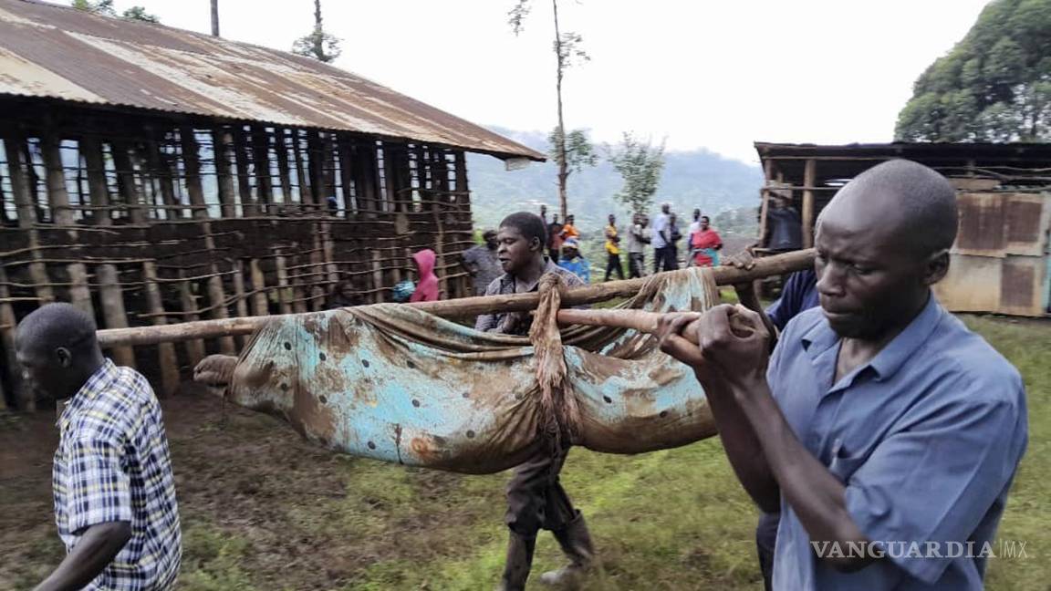 Al menos 15 personas sin vida, tras deslaves que sepultaron 40 casas en Uganda