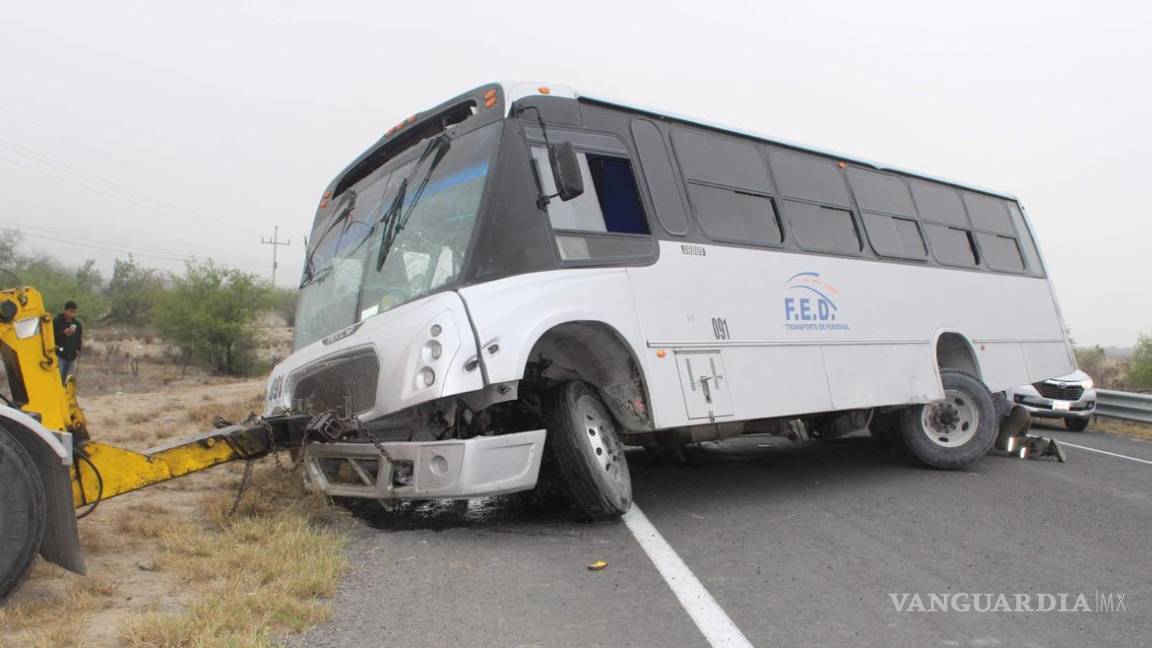 Accidente de camión en carretera Monclova deja 8 heridos; pierde neumático rumbo a Ramos Arizpe