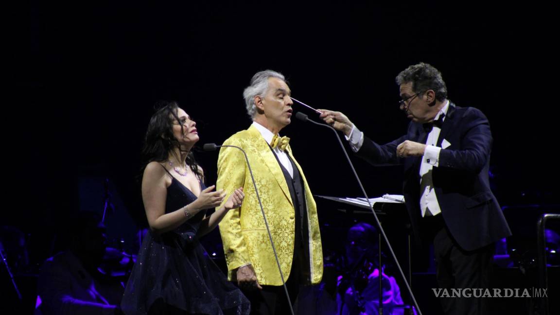 $!Andrea Bocelli acompañado en algunas de las piezas por artistas como la soprano María Aleida