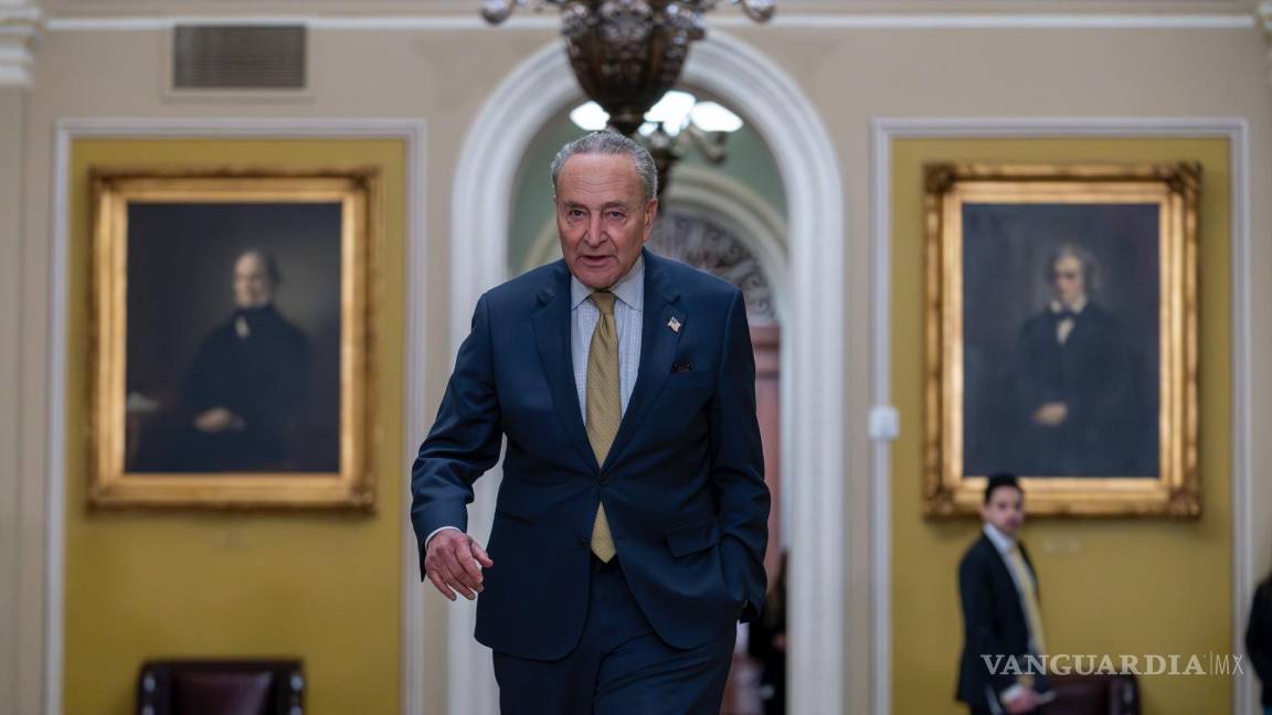 $!El líder de la mayoría del Senado, Chuck Schumer, en el Capitolio de Washington.