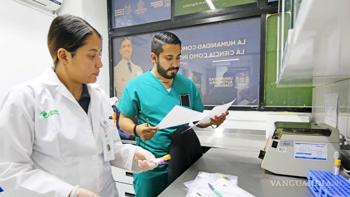 Saltillo: Laboratorio de la Facultad de Ciencias Químicas de la UAdeC permanece abierto en vacaciones