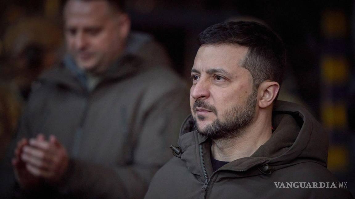 Zelensky realiza un viaje sorpresa a EU para reunirse con Biden y pedir más armas