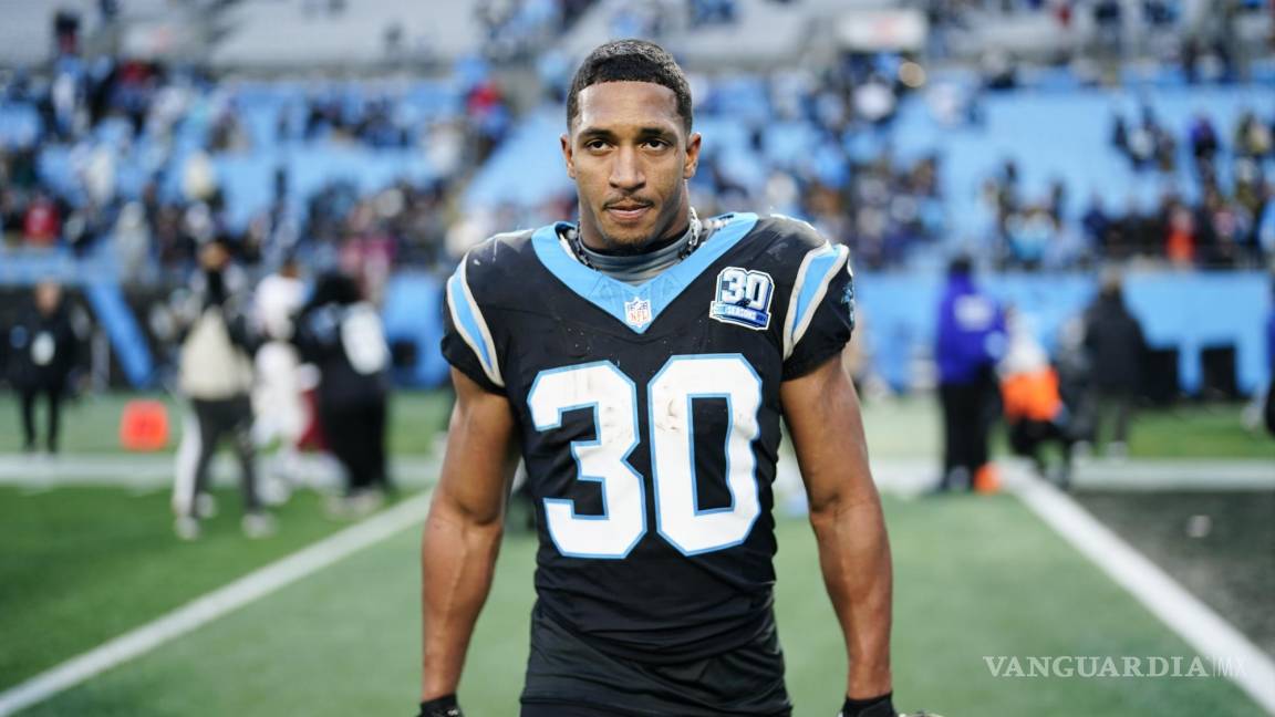 Chuba Hubbard, corredor estrella de Panthers, acaba la temporada de la NFL por lesión