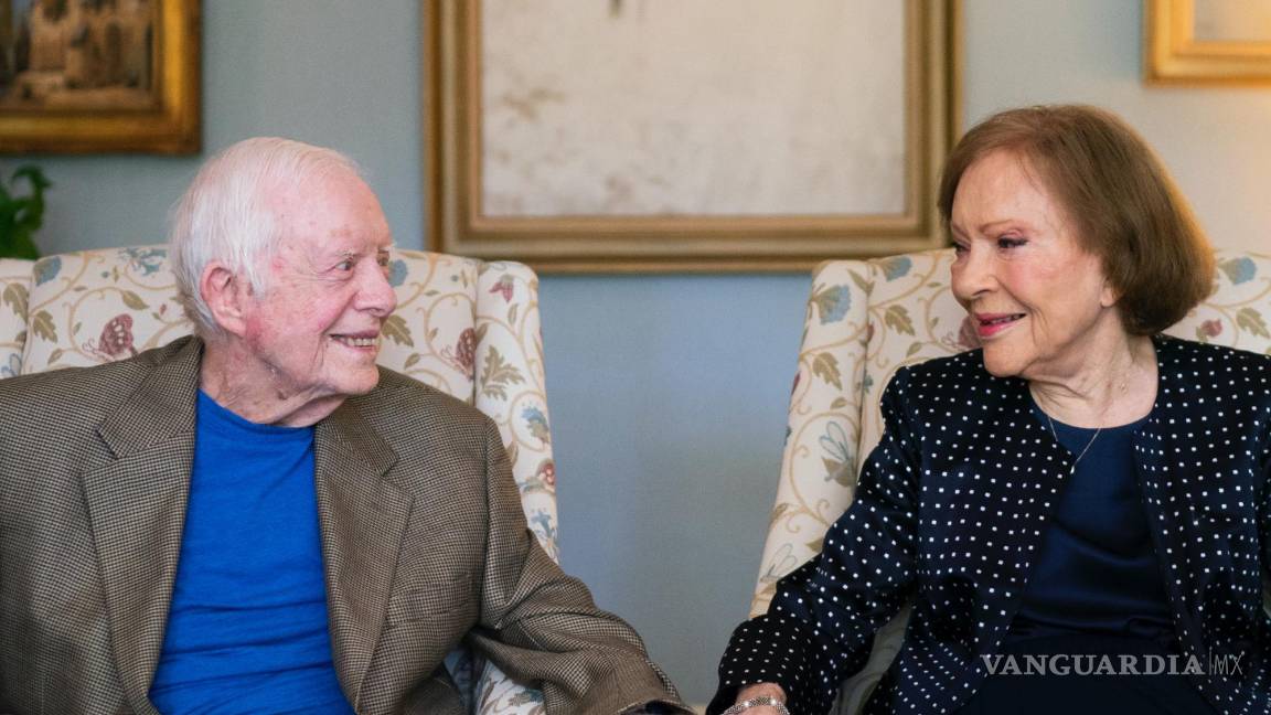 $!El expresidente Jimmy Carter y su esposa, Rosalynn Carter, en su casa en Plains, Georgia, el 25 de junio de 2021.