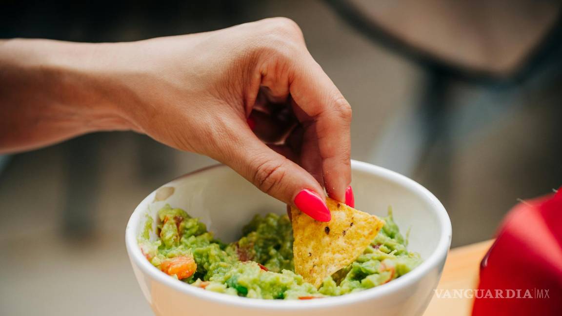 $!Guacamole con totopos.