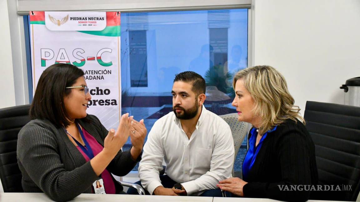 La alcaldesa de Piedras Negras Norma Treviño González visita Elektrokontakt México