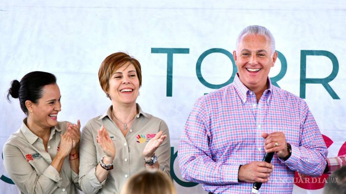 Acercan con brigada, trámites y servicios a la colonia Primero de Mayo, en Torreón