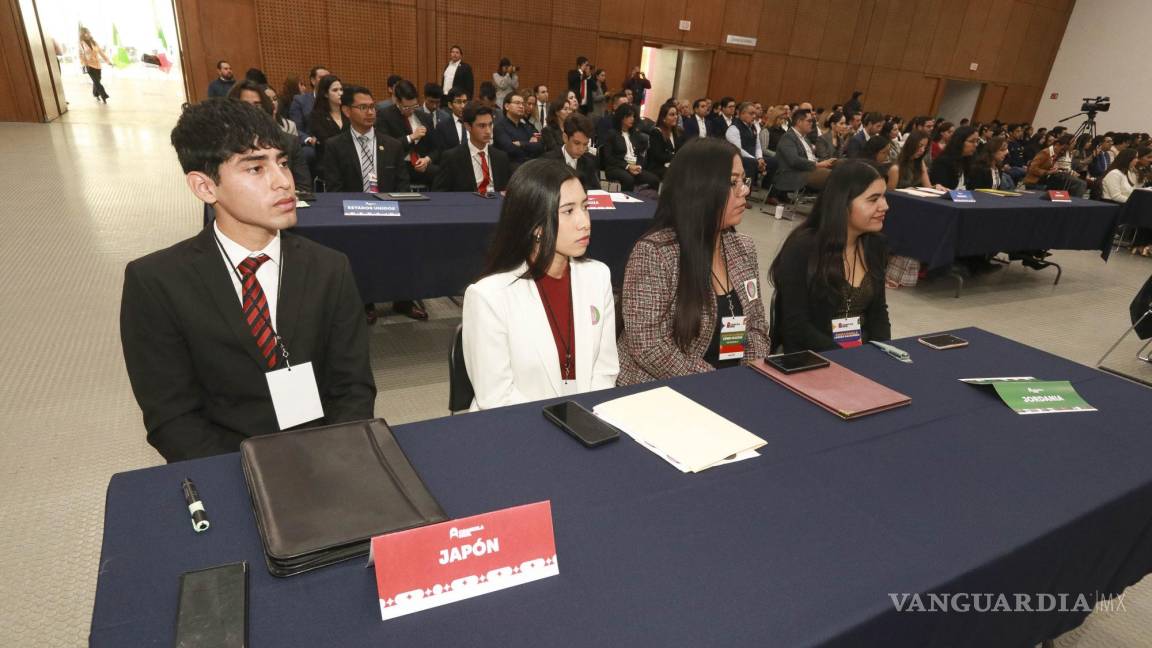 ¡Llega la ONU a la UAdeC! Realizan alumnos simulacros de debates sobre desafíos globales,