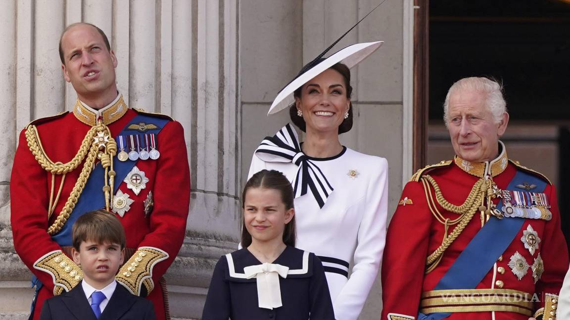$!¿Kate Middleton desaparecida? Tras 6 meses, así reaparece y sonríe en Desfile junto a príncipe Guillermo y sus hijos