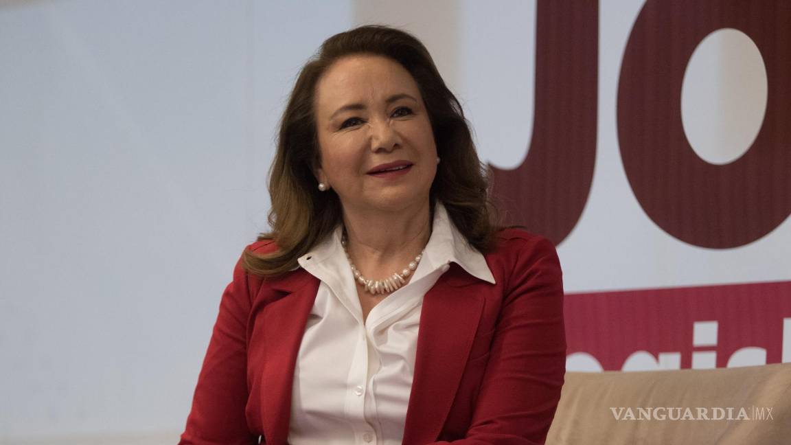 Cita UNAM a implicados en caso de plagio de Yasmín Esquivel