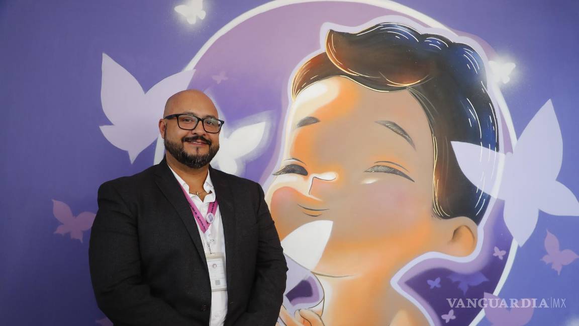 $!El jefe de Ginecología del Hospital Civil 'Dr. Juan I. Menchaca', Alejandro Acosta Aguilar en Guadalajara (México).