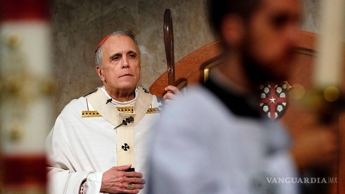 $!El cardenal Daniel DiNardo preside una misa de ordenación de siete candidatos al sacerdocio en la concatedral del Sagrado Corazón en Houston, el 1 de junio de 2019.