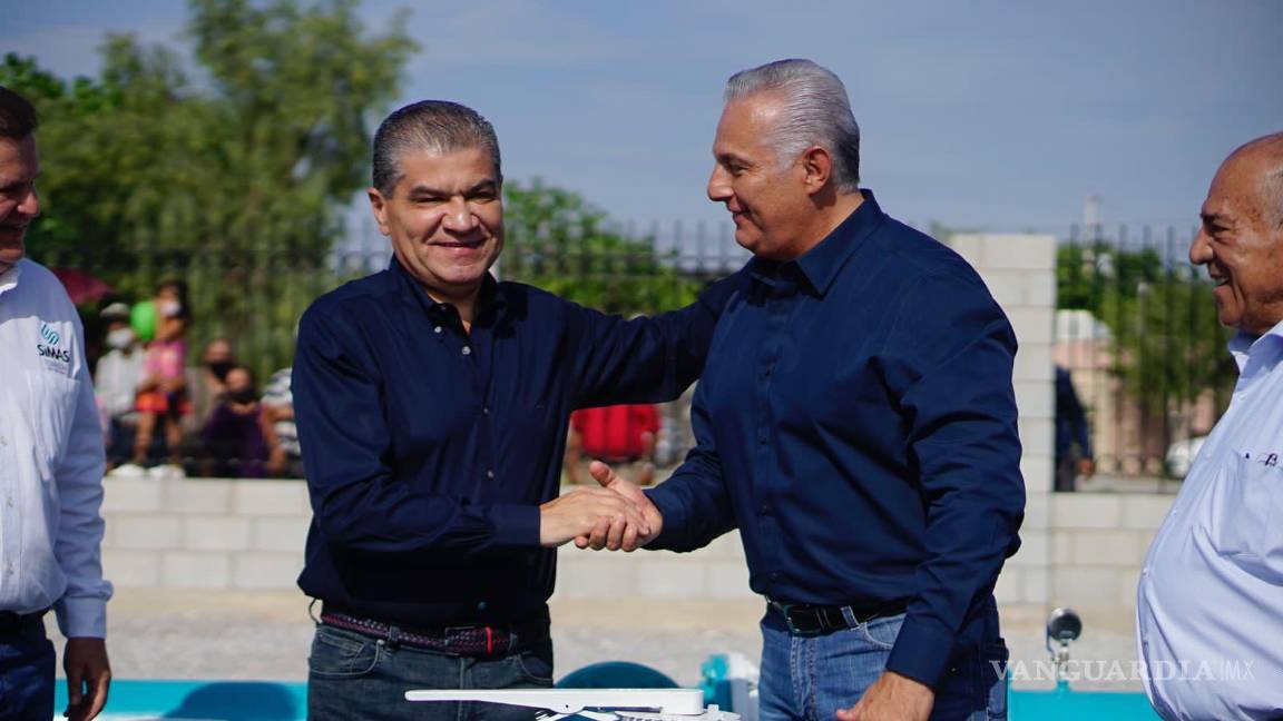 Inauguran Miguel Riquelme y Román Cepeda pozo de agua en Ciudad Nazas, Torreón