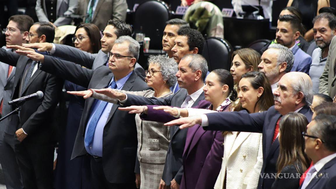 $!Funcionarios de Hacienda tomaron protesta luego de ser ratificados en sus cargos por la presidenta, Claudia Sheinbaum | Foto: Cuartoscuro