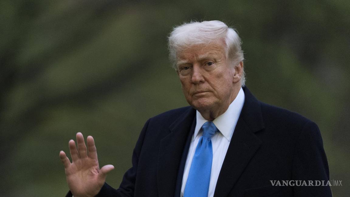 Trump, firme ante caídas de mercados bursátiles globales a causa de aranceles