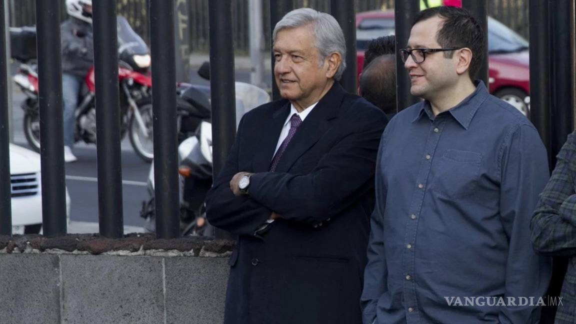 $!Andrés Manuel López Obrador y su hijo mayor, José Ramón López Beltrán.