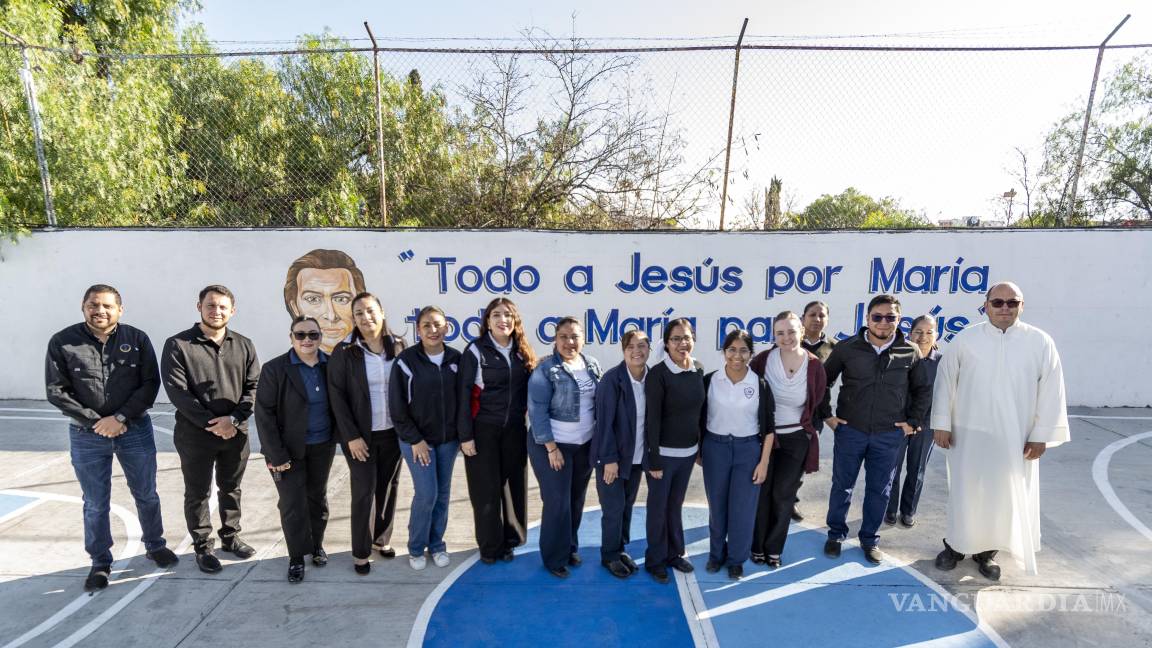 $!Autoridades presentes y maestros del nivel de secundaria.