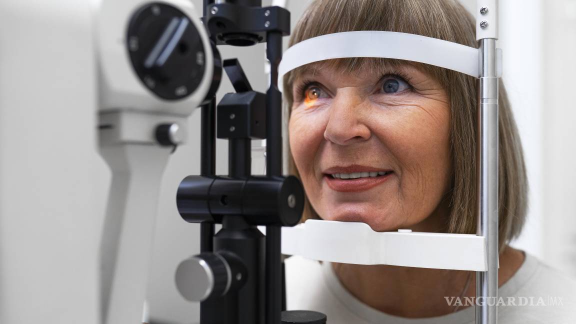 $!Paciente en la consulta del oftalmólogo. Una de las características del glaucoma es su capacidad para desarrollarse sin síntomas muy evidentes en las fases iniciales.